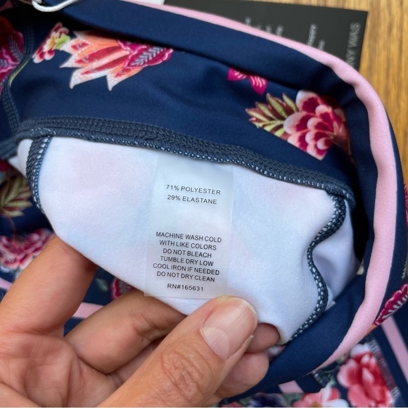 NEW Johnny Was Otti Bee Active Capri Leggings Floral A0423-4 Size XS NWT - Picture 5 of 6